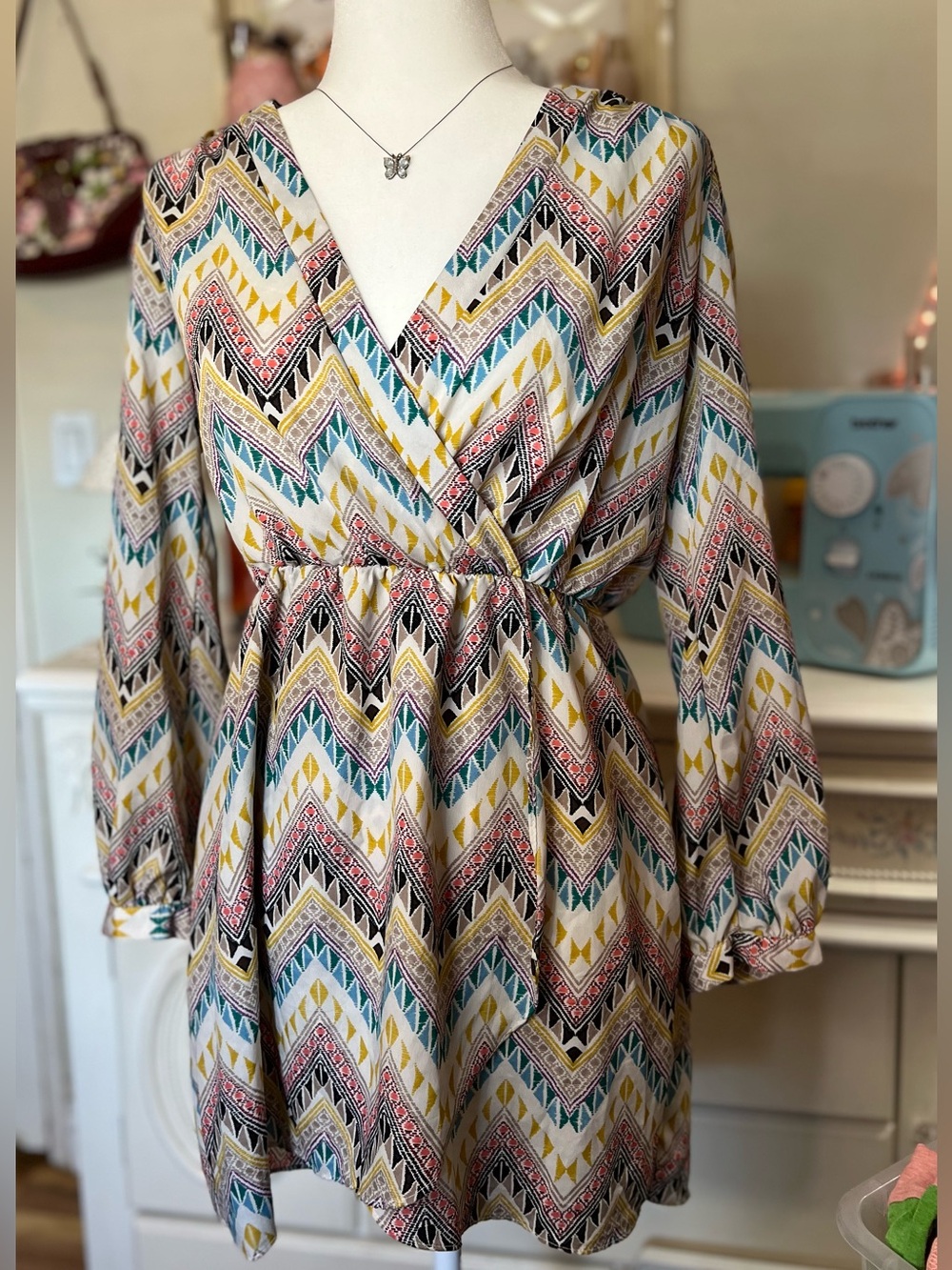 Printed V-Neck Long Sleeve Dress in Multi-Color
